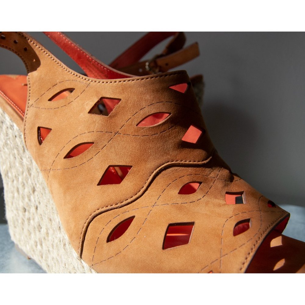 NIB Via Spiga "Katrina" - Laser Cut Italian Suede Espadrilles - Picture 7 of 9